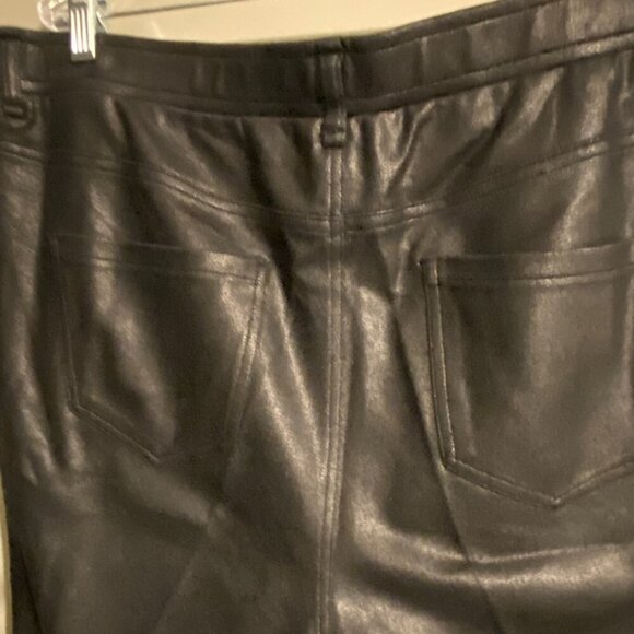 Black Cotton Faux Look - Picture 4 of 4